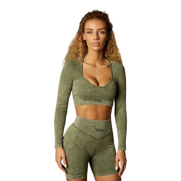 Bo+Tee Endeavour Seamless Half Sleeve Curved Neckline Crop Top Dark Khaki Sz S - Picture 1 of 9